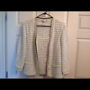 Jacket and shell sleeveless top